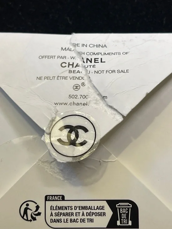 CHANEL Beauty Beaute Gold Phone Finger Ring Holder VIP Gift Accessory New in box - Picture 4 of 7